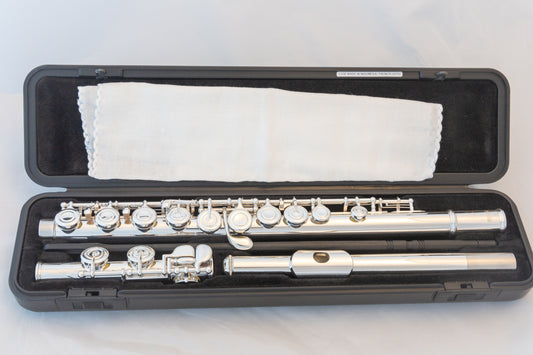 Yamaha YFL-222 Standard Silver-plated Flute *Cleaned & Serviced *Ready to play