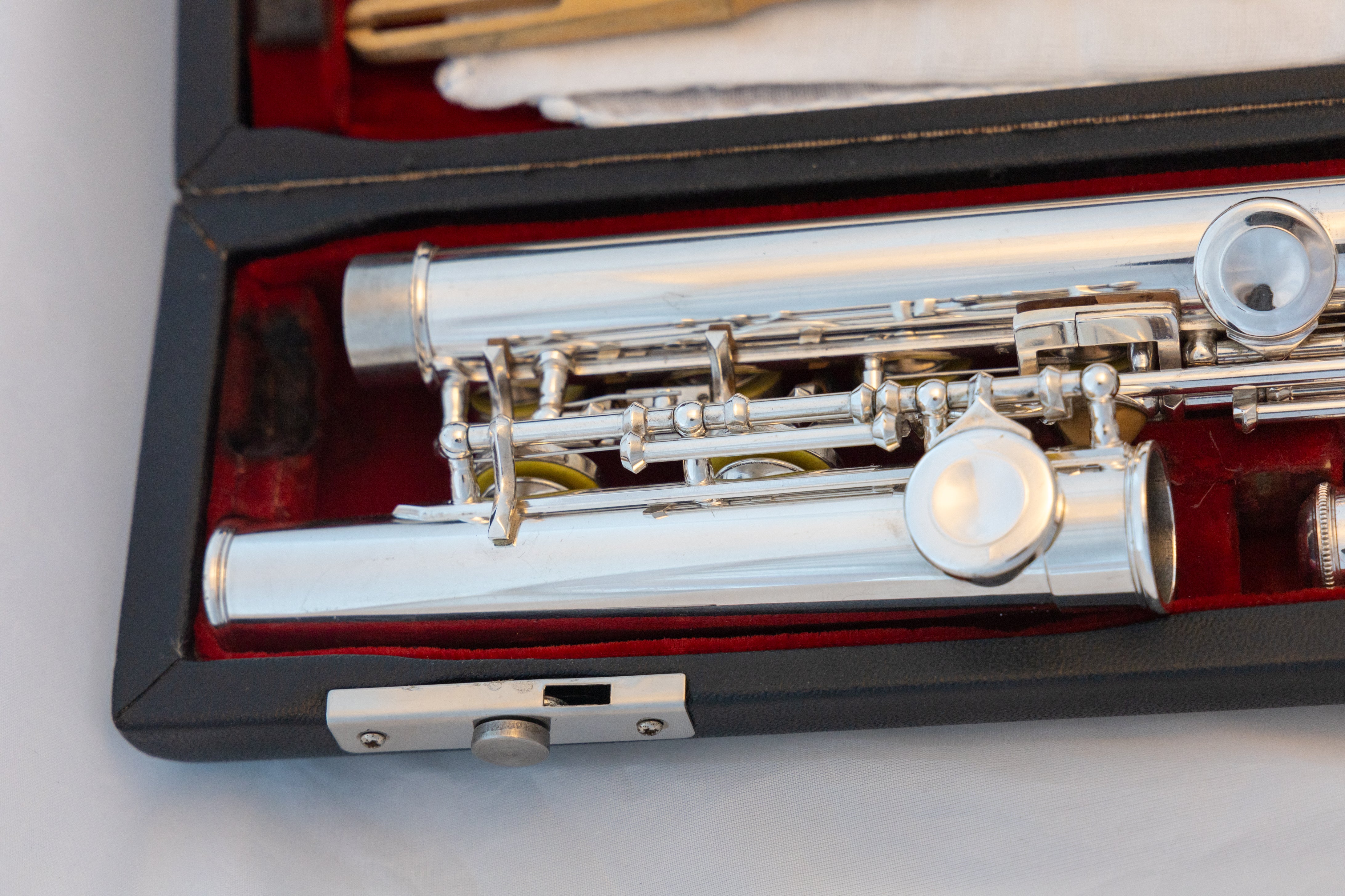 Pearl PF-501 Flute Silver-plated *Open-hole *Made in Japan *Cleaned &  Serviced *Ready to play