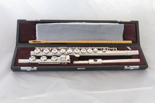 Yamaha YFL-481H All Silver Intermediate Flute *Open-hole *B-foot *Cleaned & Serviced *New Pads