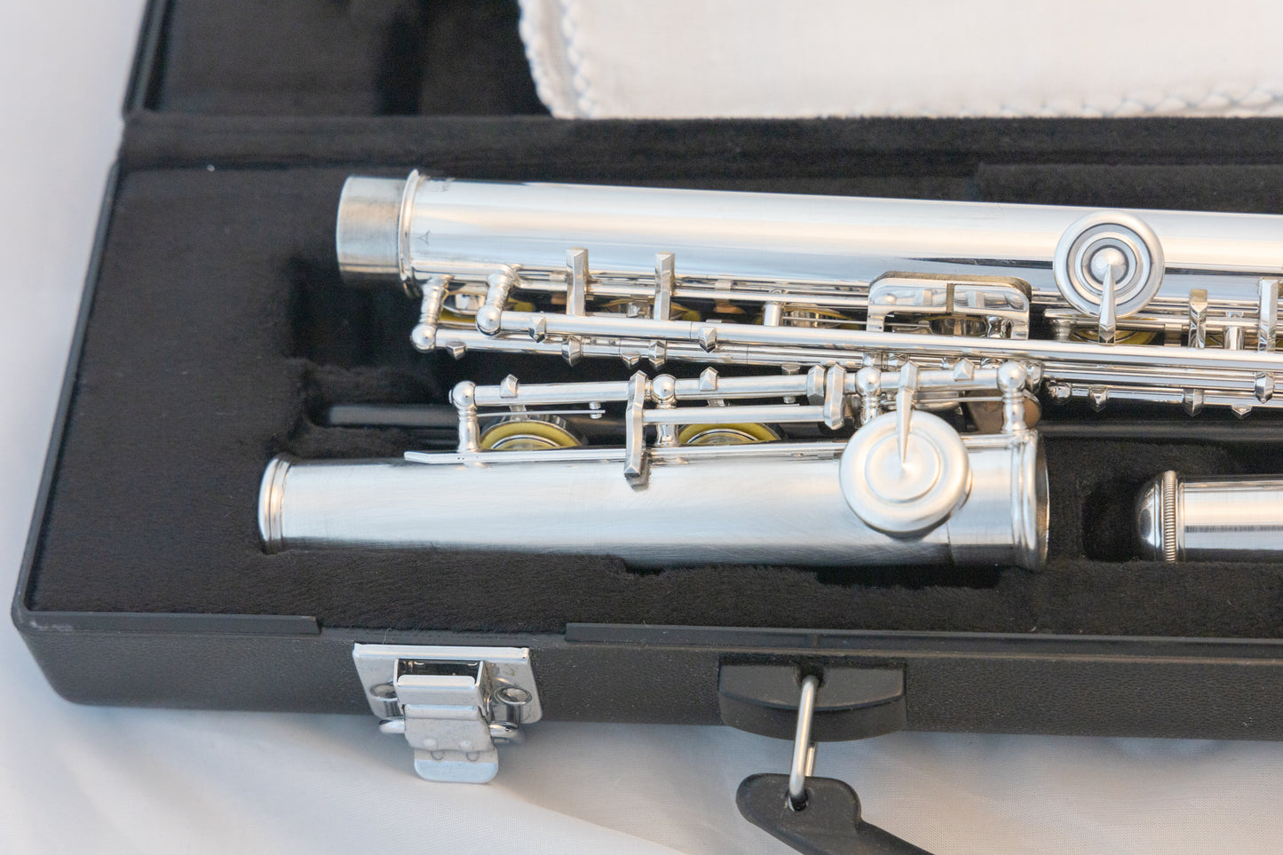 Yamaha YFL-262 Silver-plated Open-hole Intermediate Flute *Cleaned & Serviced *New Pads