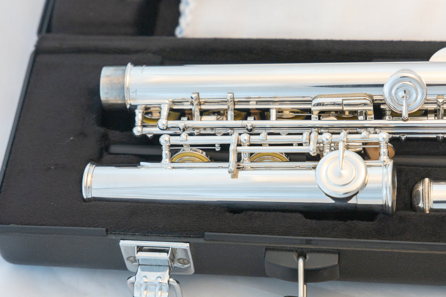 Yamaha YFL-222 Standard Silver-plated Flute *Cleaned & Serviced *Ready to play *Mint