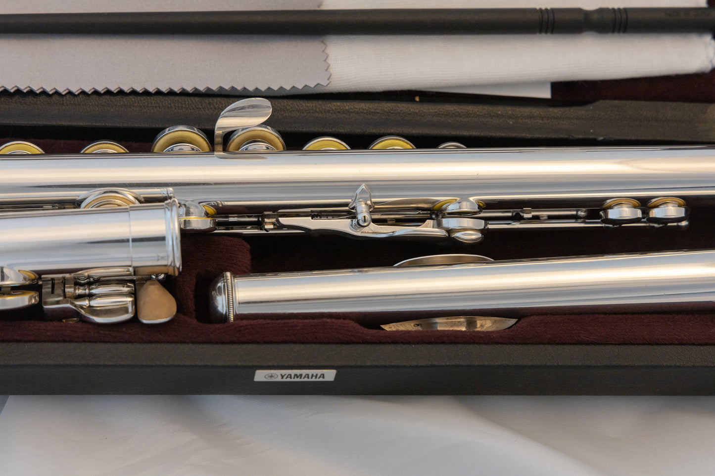 Yamaha YFL-362H Intermediate Flute *Open-hole *Silver headjoint *Low-B *Cleaned & Serviced