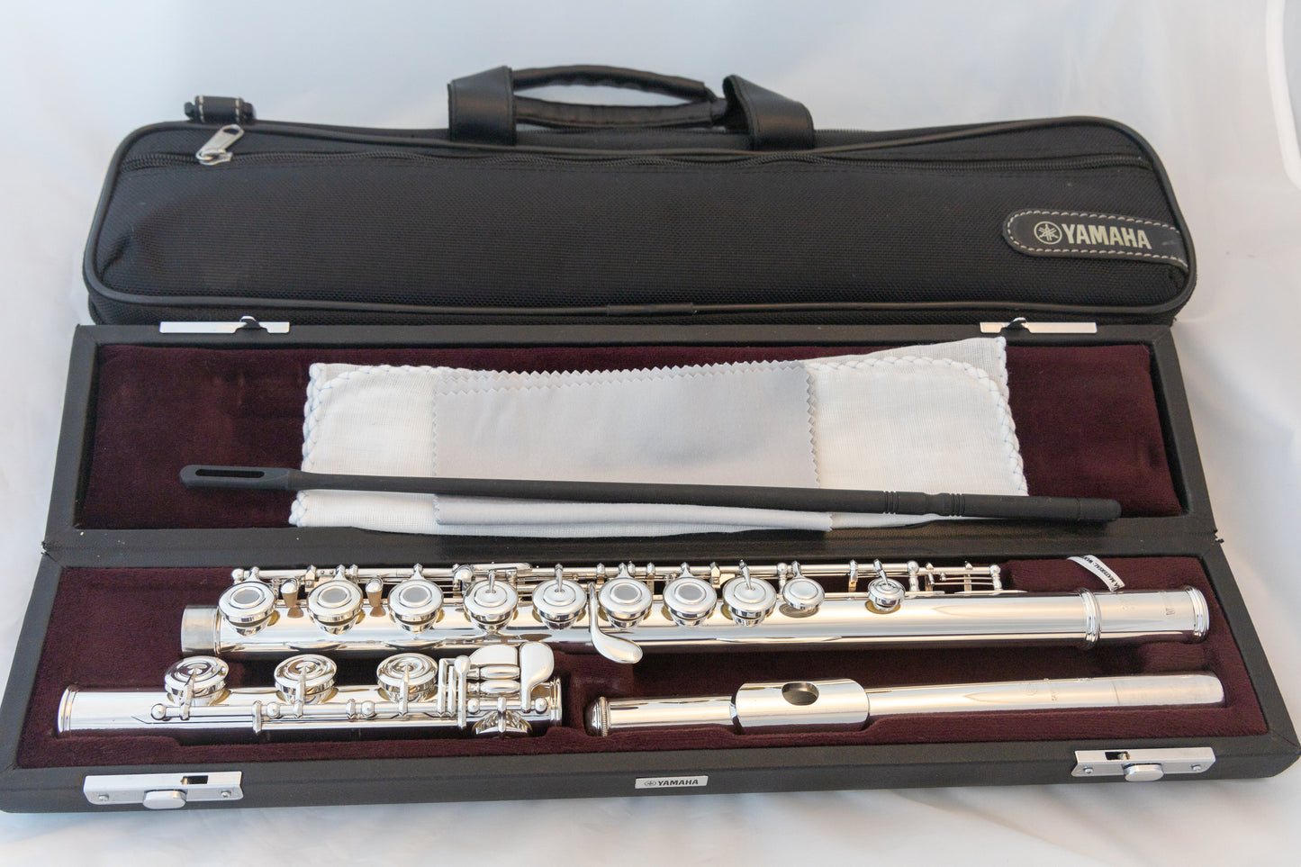 Yamaha YFL-382H Intermediate Open-hole Flute *Silver Headjoint *Low-B *Cleaned & Serviced