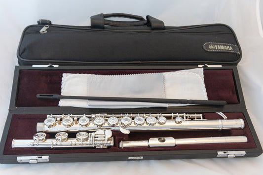 Yamaha YFL-382H Intermediate Open-hole Flute *Silver Headjoint *Low-B *Cleaned & Serviced