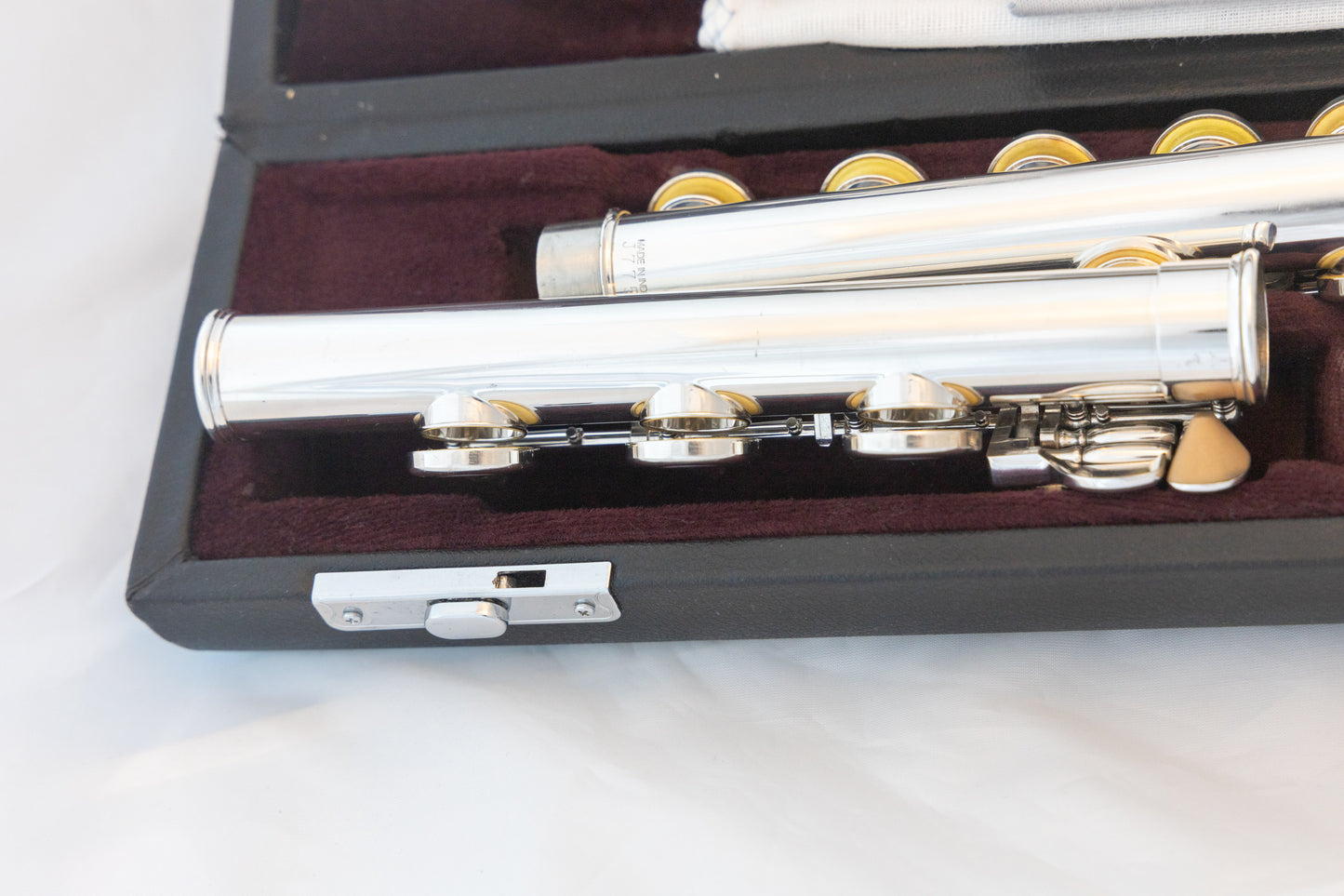 Yamaha YFL-382H Intermediate Open-hole Flute *Silver Headjoint *Low-B *Cleaned & Serviced