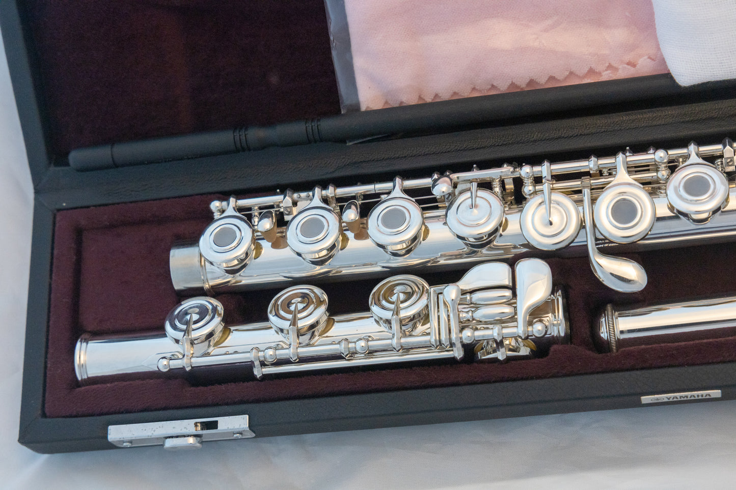 Yamaha YFL-382H Intermediate Open-hole Flute *Silver Headjoint *Low-B *Cleaned & Serviced