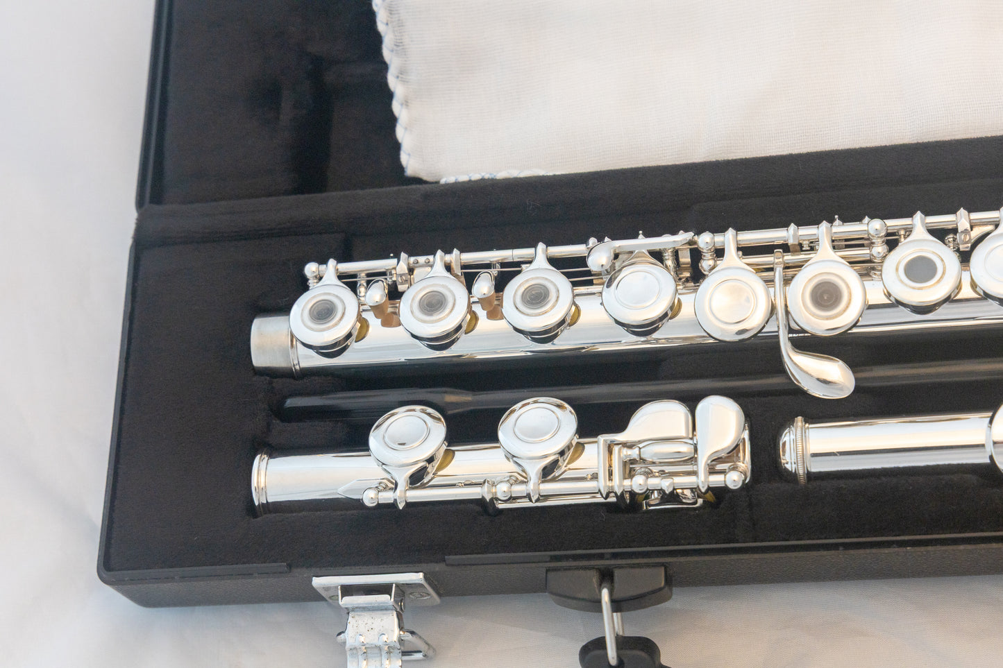 Yamaha YFL-261 Silver-plated Open-Hole Intermediate Flute *Cleaned & Serviced
