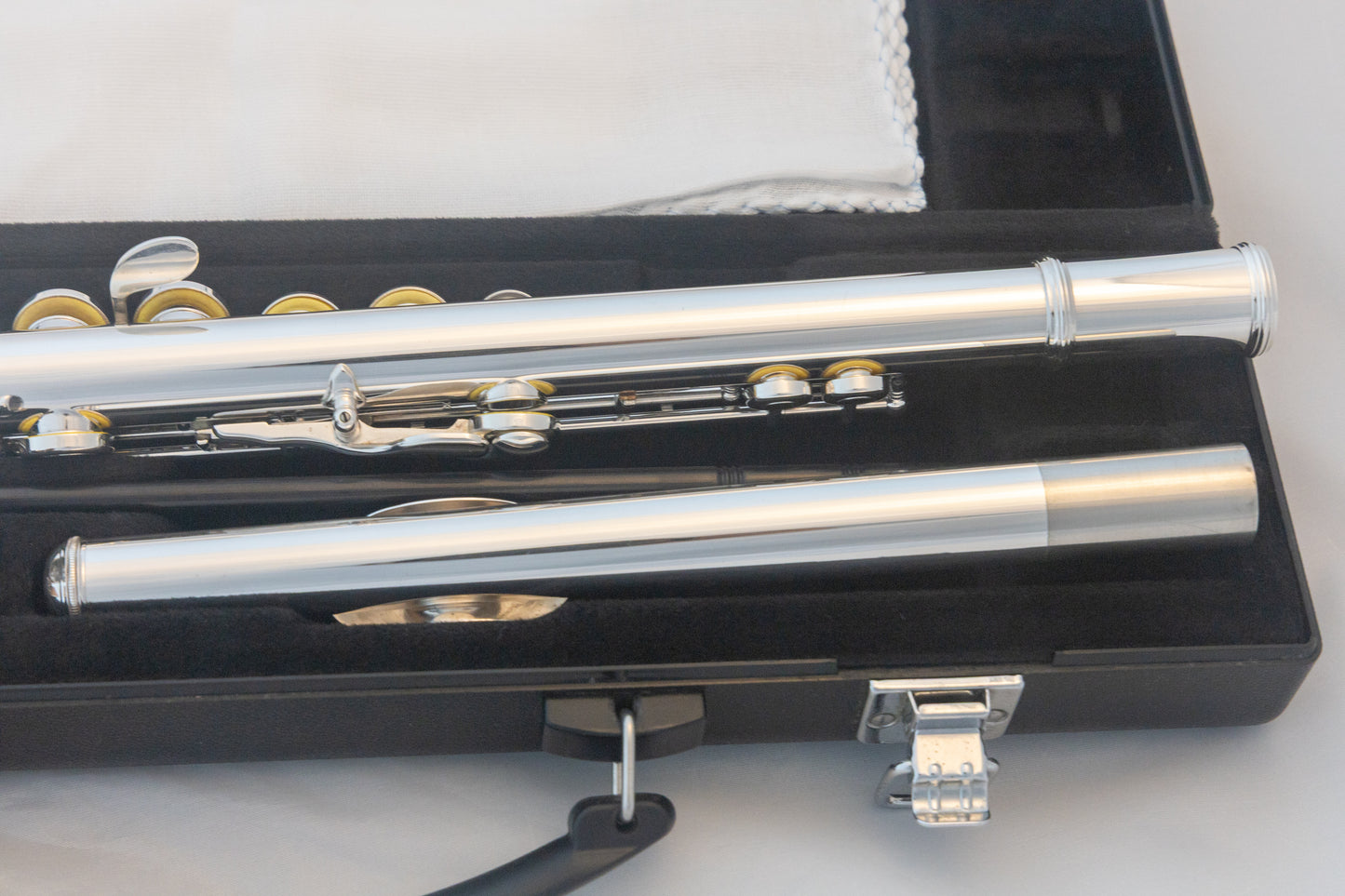 Yamaha YFL-261 Silver-plated Open-Hole Intermediate Flute *Cleaned & Serviced