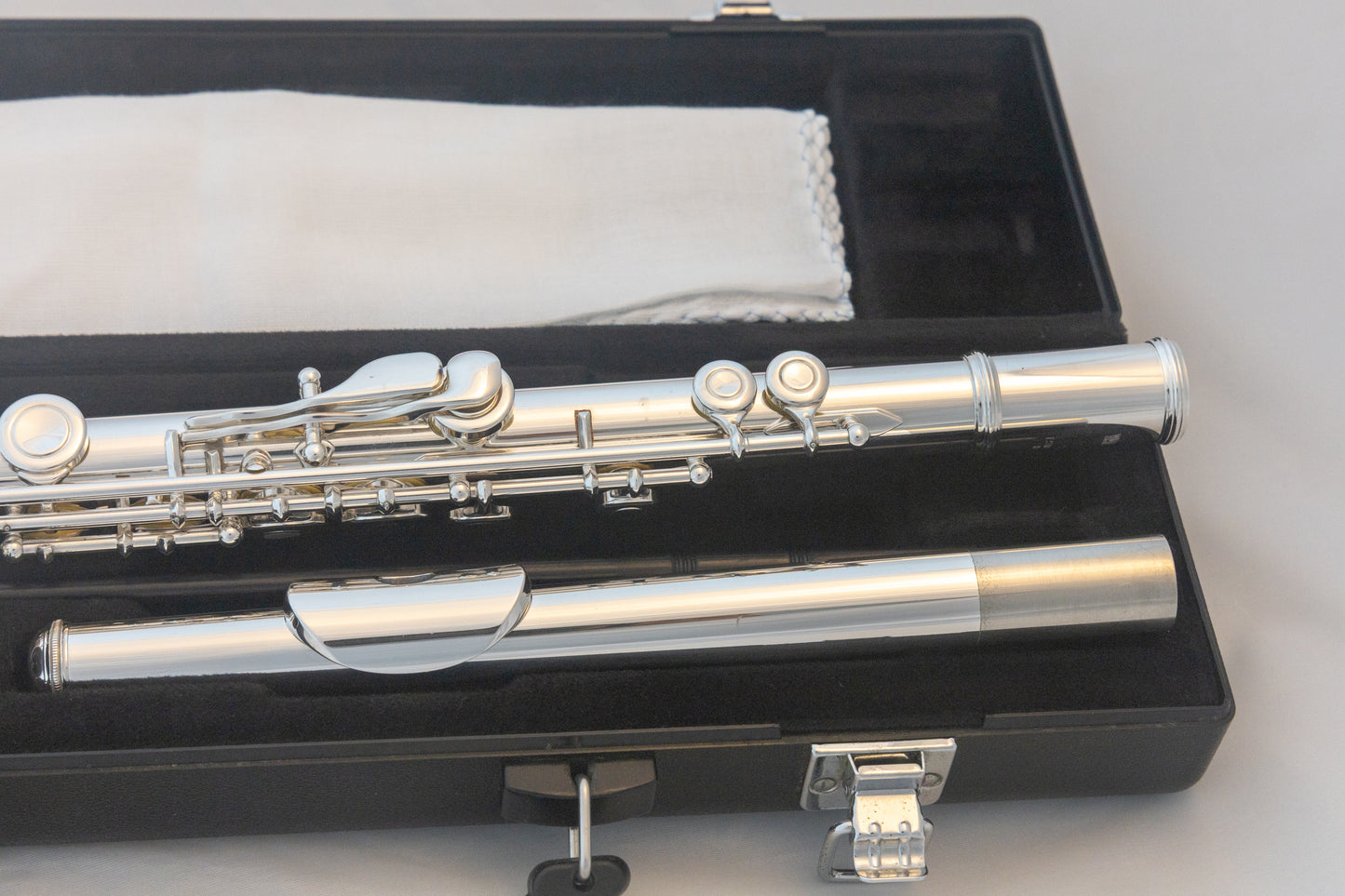 Yamaha YFL-261 Silver-plated Open-Hole Intermediate Flute *Cleaned & Serviced