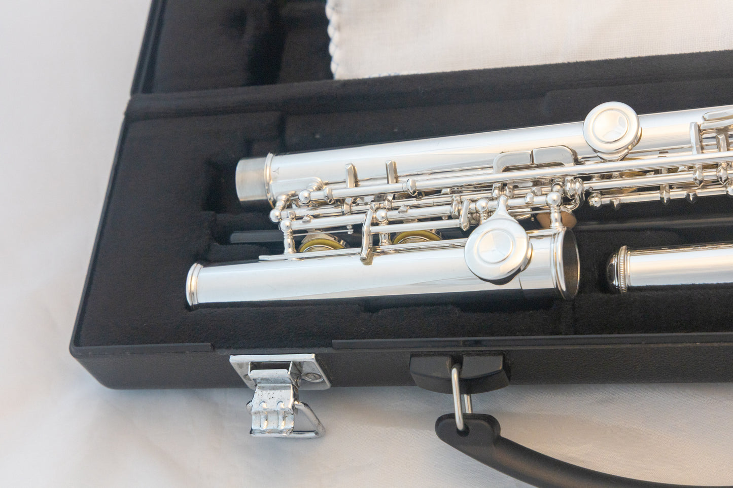 Yamaha YFL-261 Silver-plated Open-Hole Intermediate Flute *Cleaned & Serviced