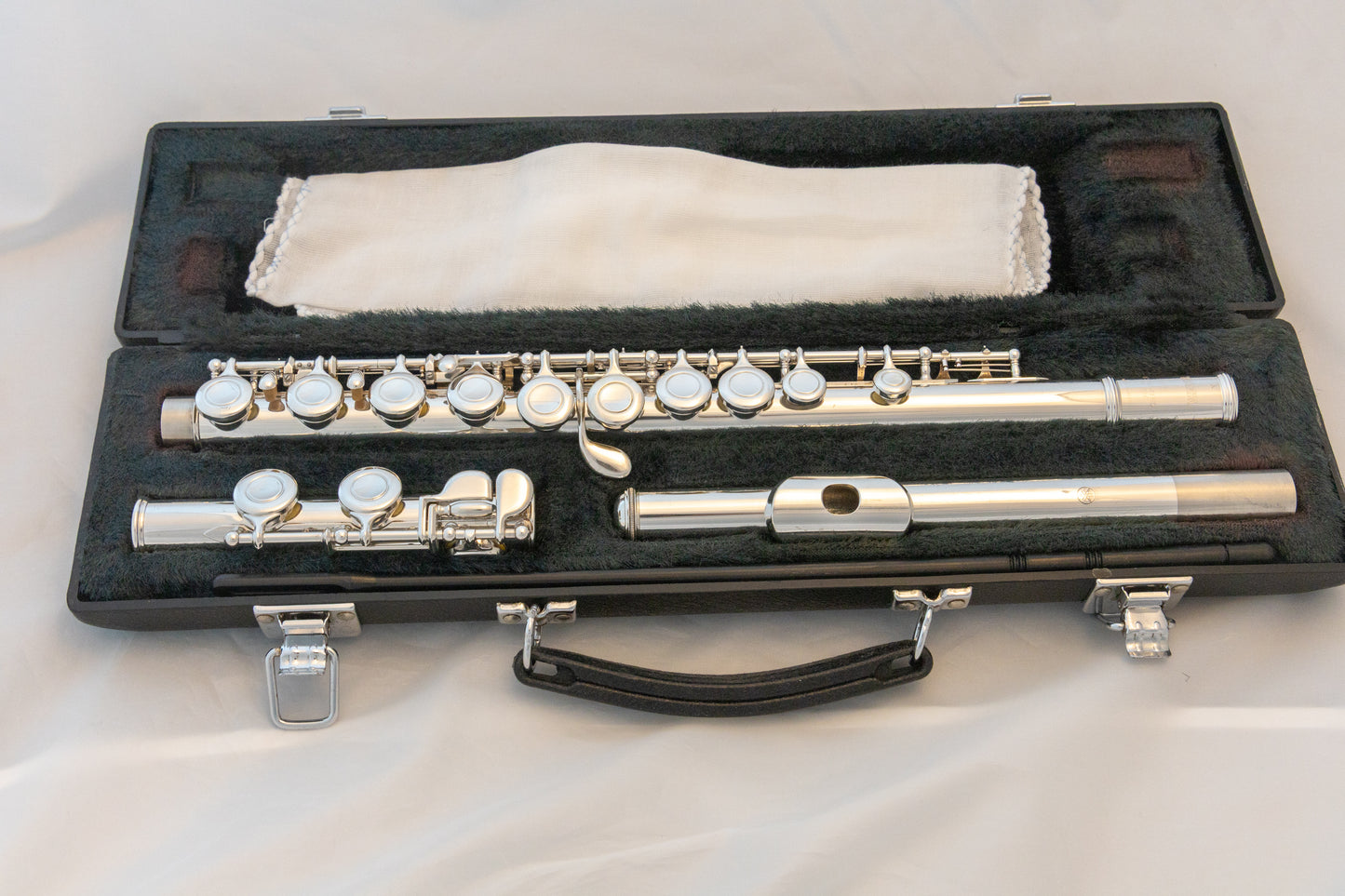 Yamaha YFL-221 Silver-plated Standard Flute *Made in Japan *Cleaned & Serviced