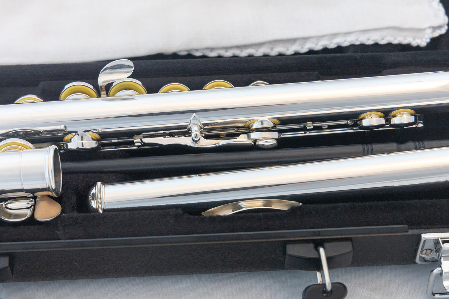 Yamaha YFL-222 Standard Silver-plated Flute *Cleaned & Serviced *Ready to play *Mint