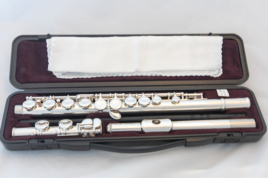 Yamaha YFL-221 Silver-plated Standard Flute *Made in Japan *Cleaned & Serviced
