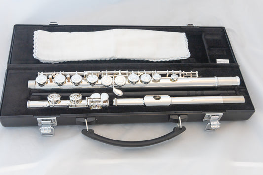 Yamaha YFL-222 Standard Silver-plated Flute *Cleaned & Serviced *Ready to play
