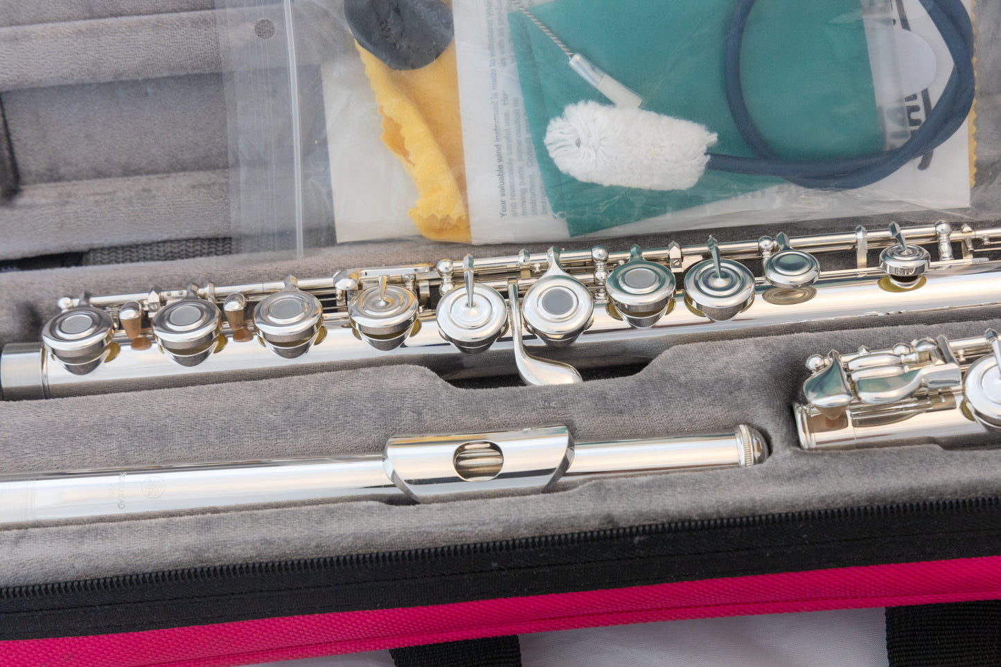 Yamaha YFL-362H Intermediate Flute *Open-hole *Silver headjoint *Low-B *Cleaned & Serviced