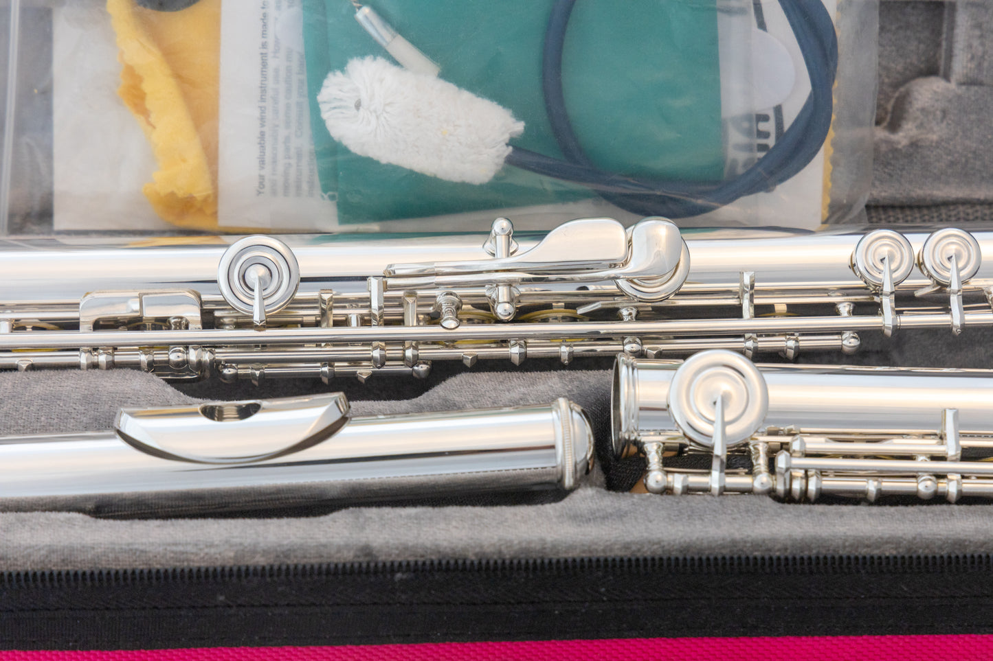 Yamaha YFL-362H Intermediate Flute *Open-hole *Silver headjoint *Low-B *Cleaned & Serviced