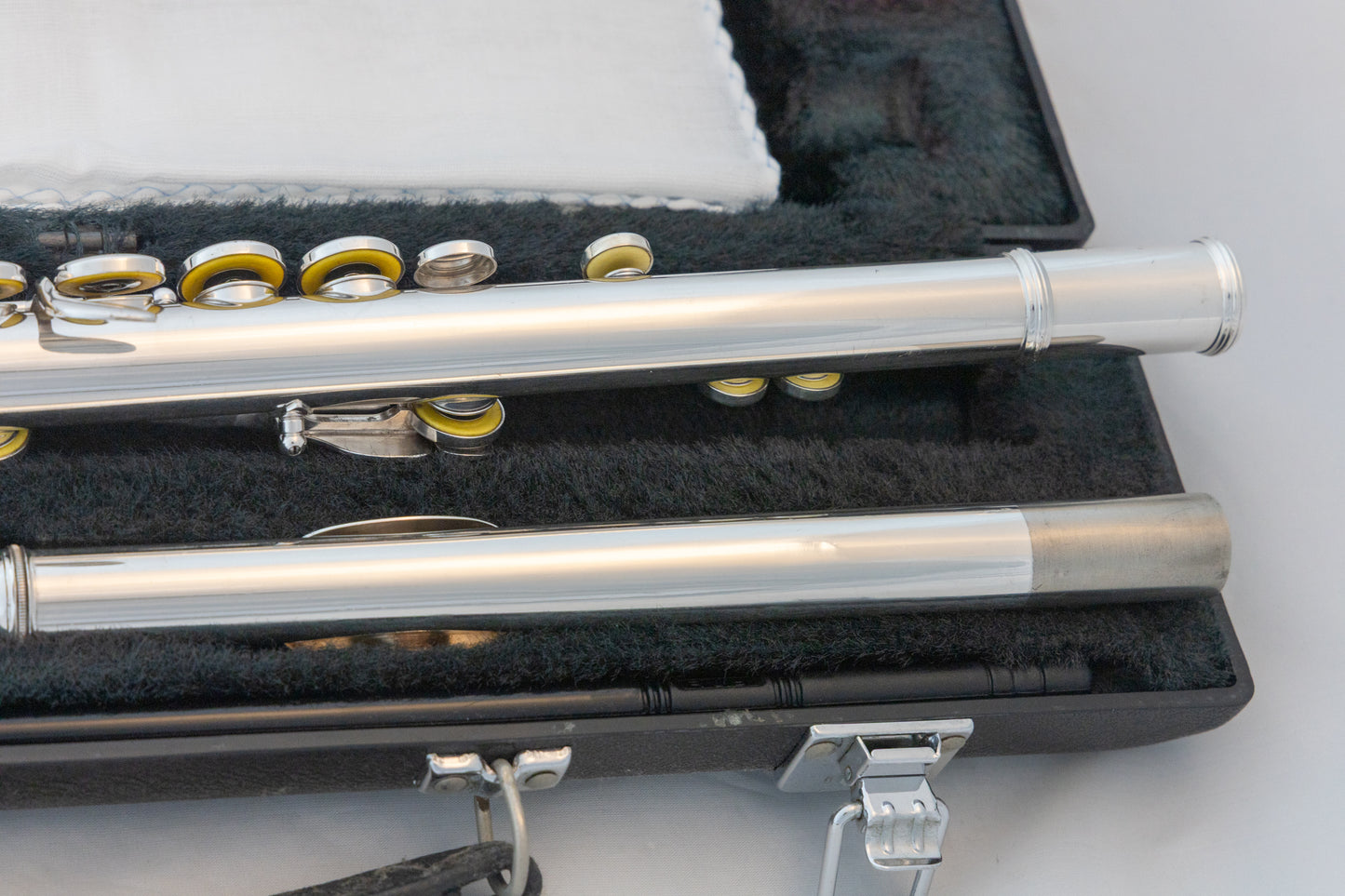 Yamaha YFL-221 Silver-plated Standard Flute *Overhauled *New Pads