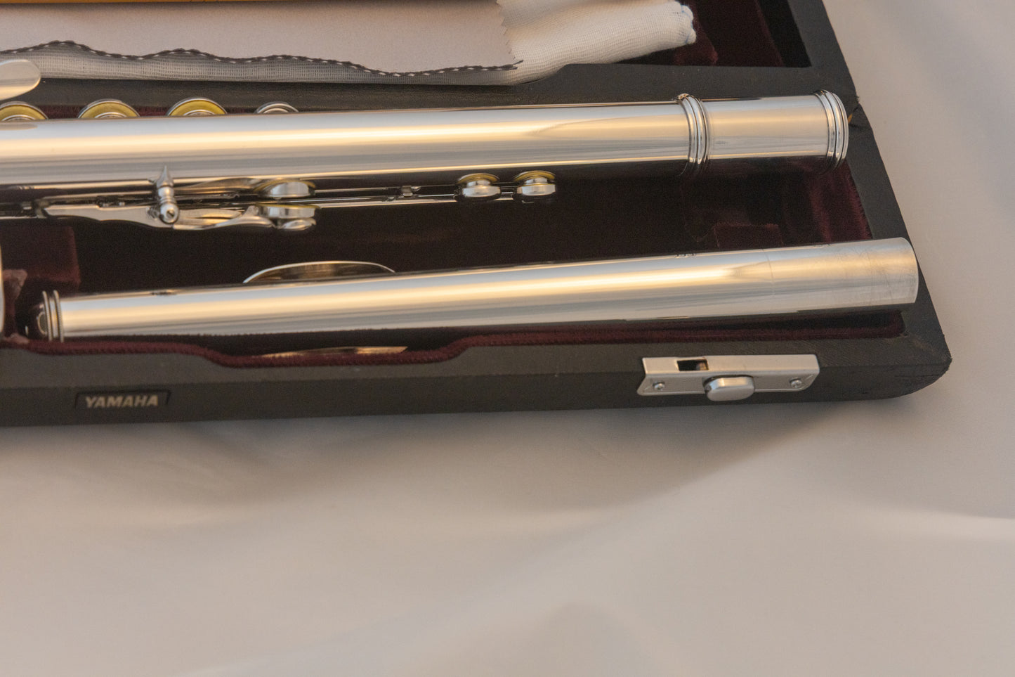 Yamaha YFL-684H (YFL-687H) All Silver Professional Flute *Open-hole *Inline-G *Low-B *Made in Japan *Cleaned & Serviced