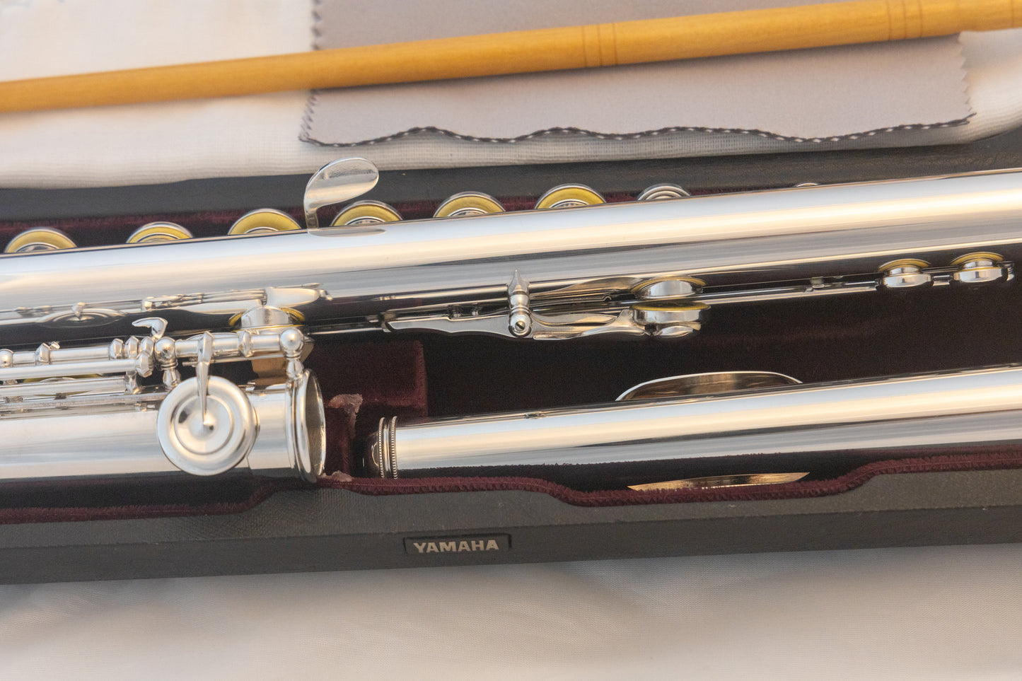 Yamaha YFL-684H (YFL-687H) All Silver Professional Flute *Open-hole *Inline-G *Low-B *Made in Japan *Cleaned & Serviced