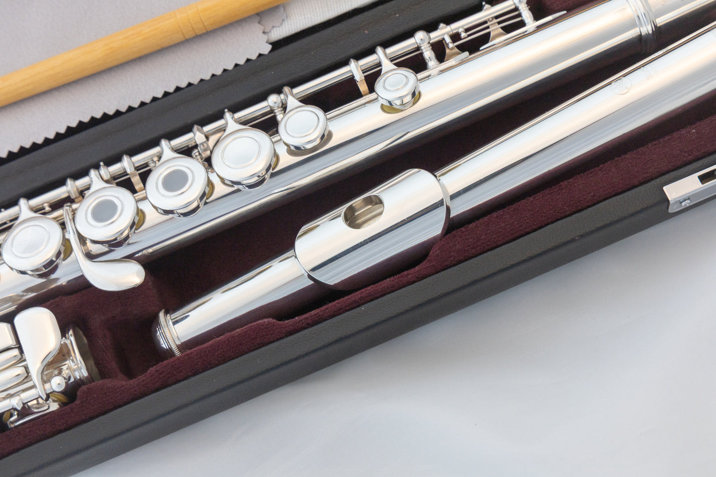 Yamaha YFL-481H All Silver Intermediate Flute *Open-hole *B-foot *Cleaned & Serviced