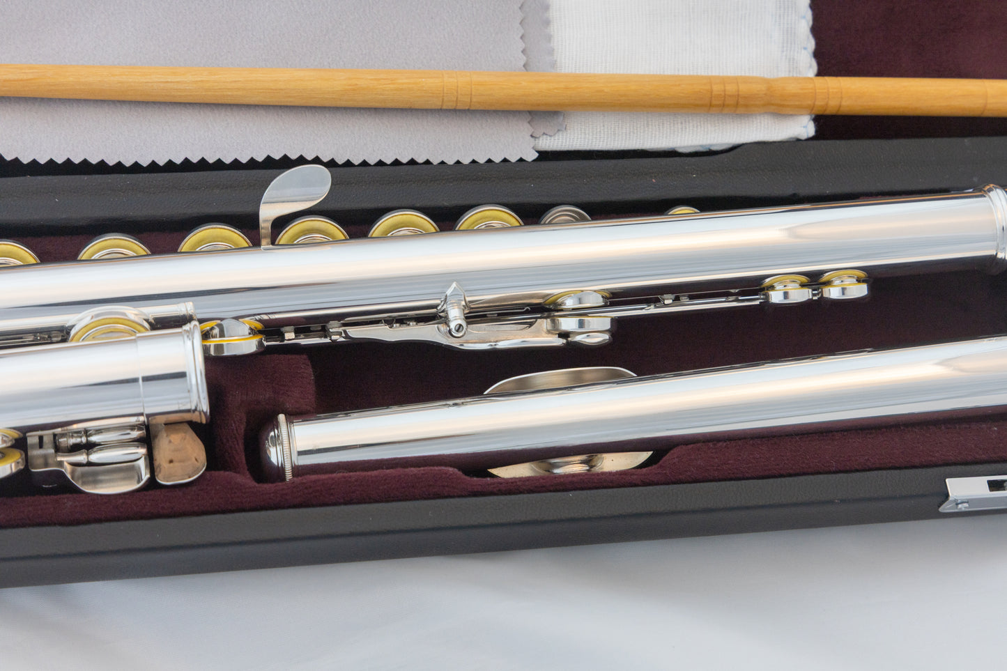 Yamaha YFL-481H All Silver Intermediate Flute *Open-hole *B-foot *Cleaned & Serviced