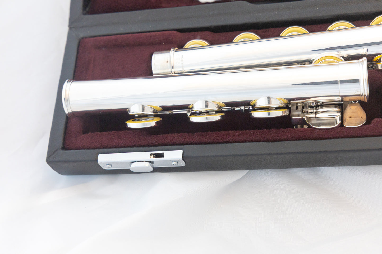 Yamaha YFL-481H All Silver Intermediate Flute *Open-hole *B-foot *Cleaned & Serviced