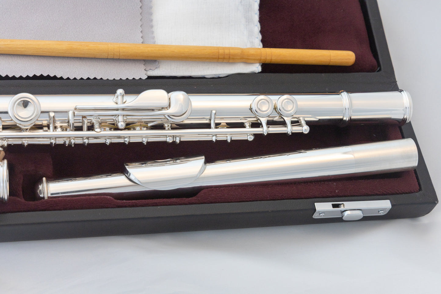 Yamaha YFL-481H All Silver Intermediate Flute *Open-hole *B-foot *Cleaned & Serviced