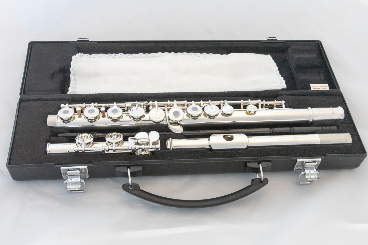 Yamaha YFL-262 Silver-plated Open-hole Intermediate Flute *Overhauled New Pads