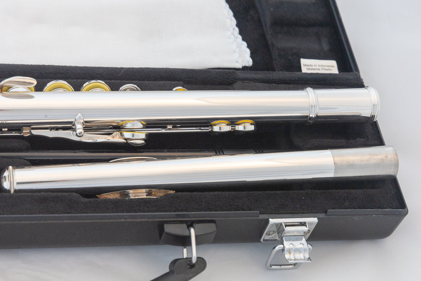 Yamaha YFL-262 Silver-plated Open-hole Intermediate Flute *Overhauled New Pads