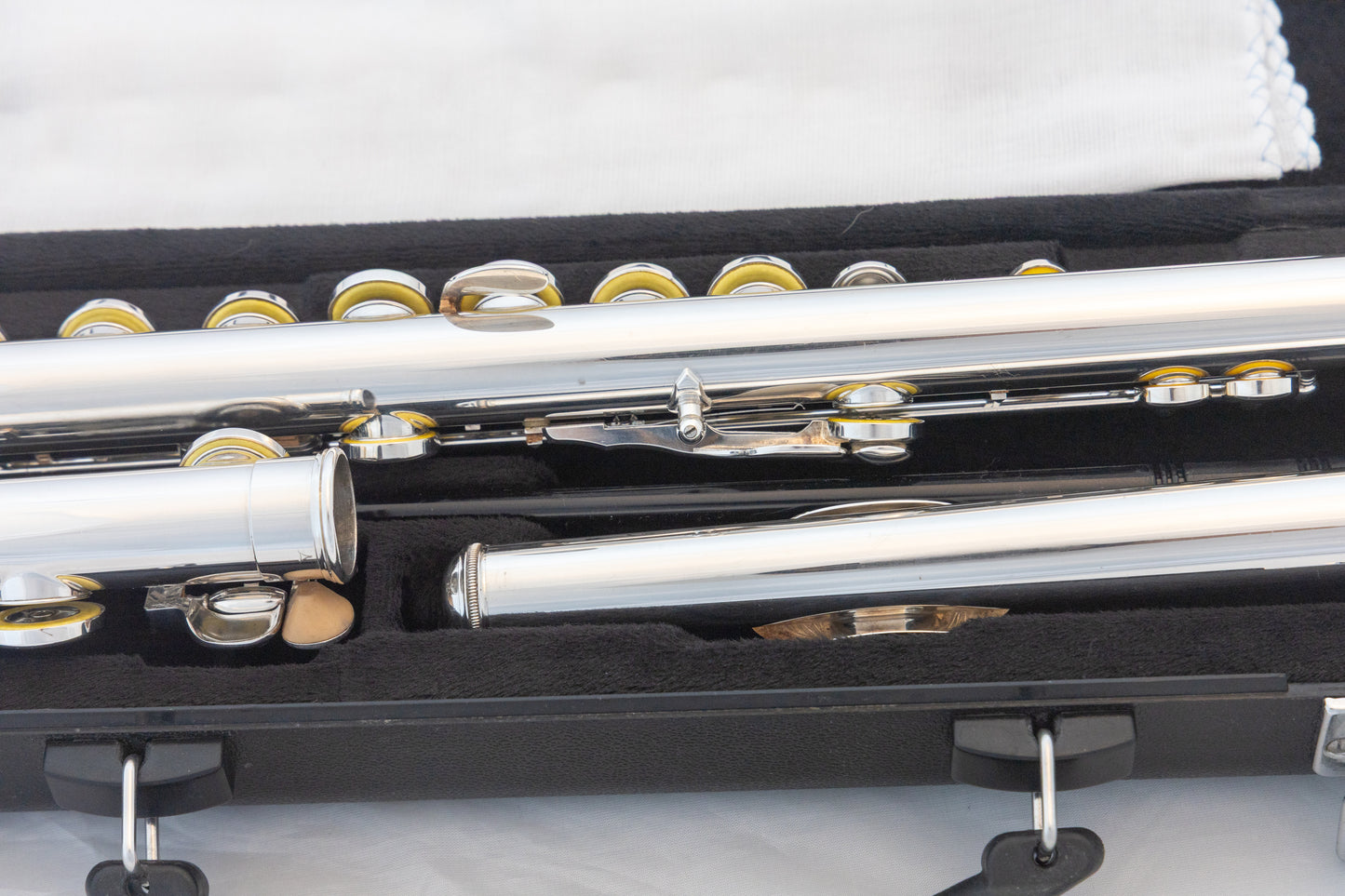 Yamaha YFL-262 Silver-plated Open-hole Intermediate Flute *Overhauled New Pads