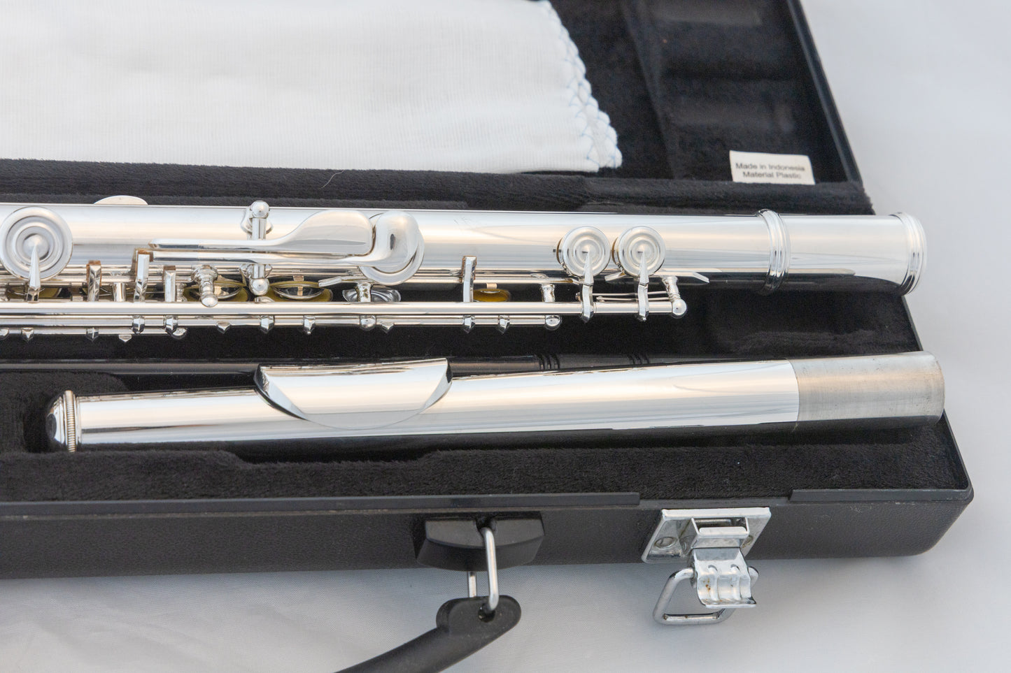 Yamaha YFL-262 Silver-plated Open-hole Intermediate Flute *Overhauled New Pads