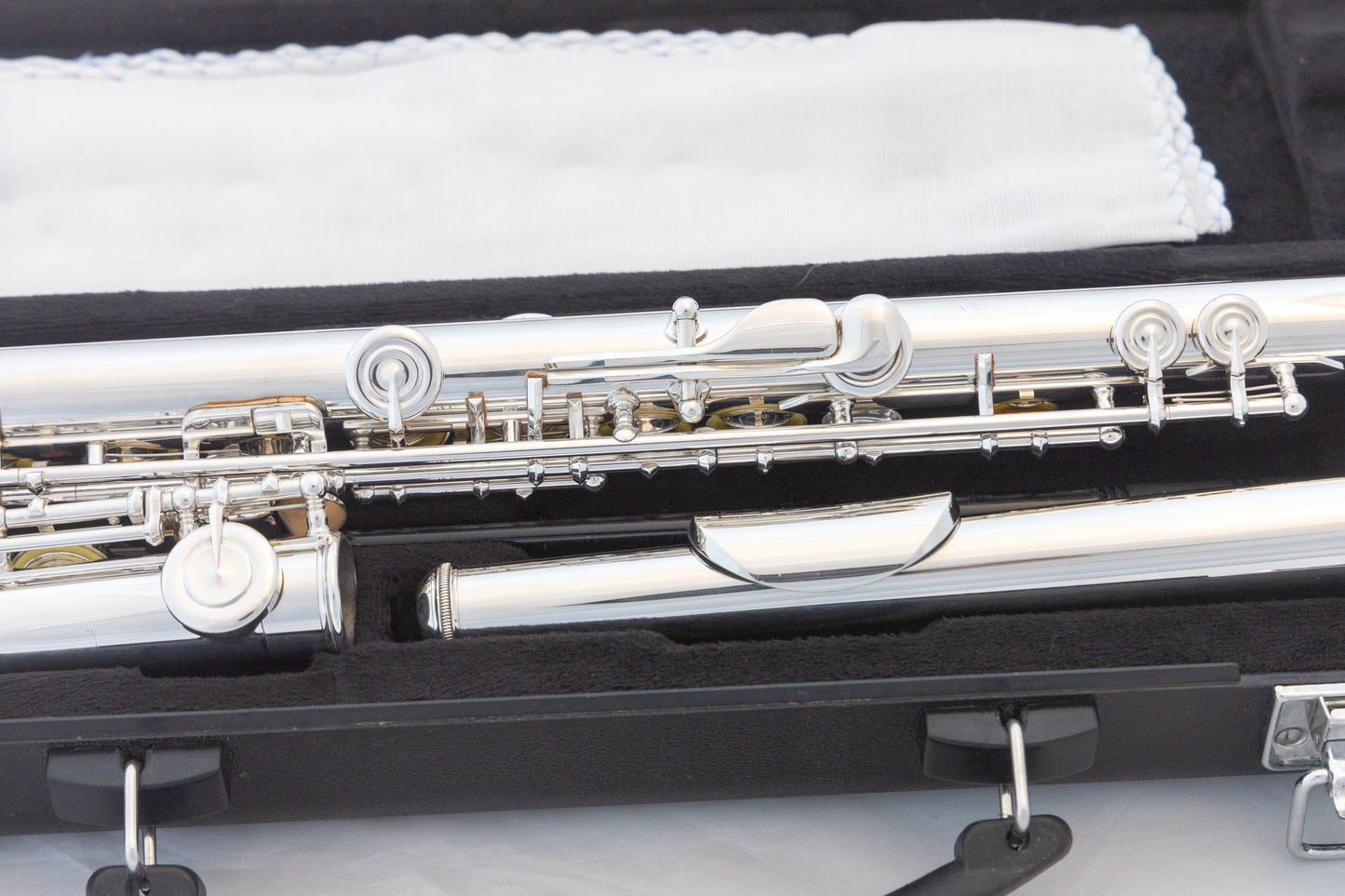 Yamaha YFL-262 Silver-plated Open-hole Intermediate Flute *Overhauled New Pads