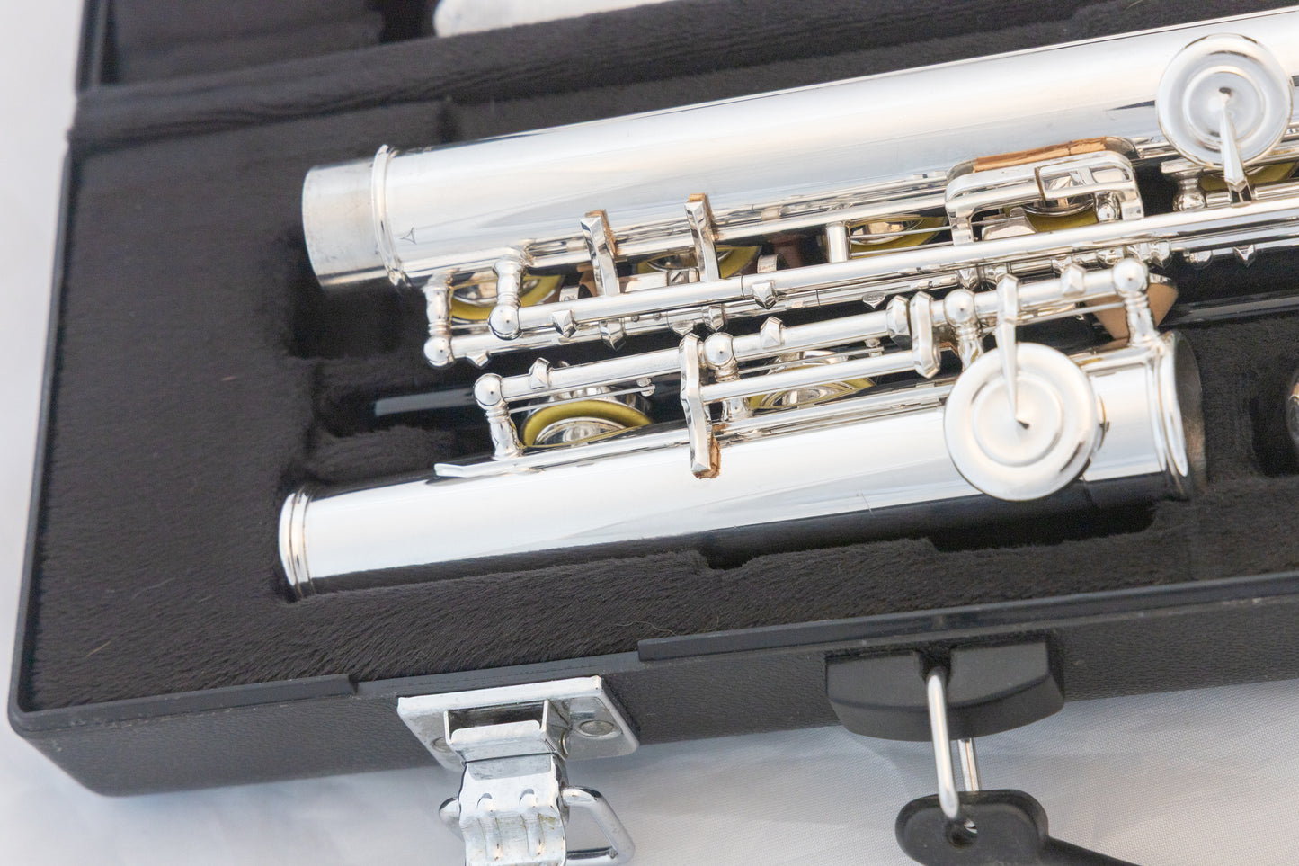 Yamaha YFL-262 Silver-plated Open-hole Intermediate Flute *Overhauled New Pads