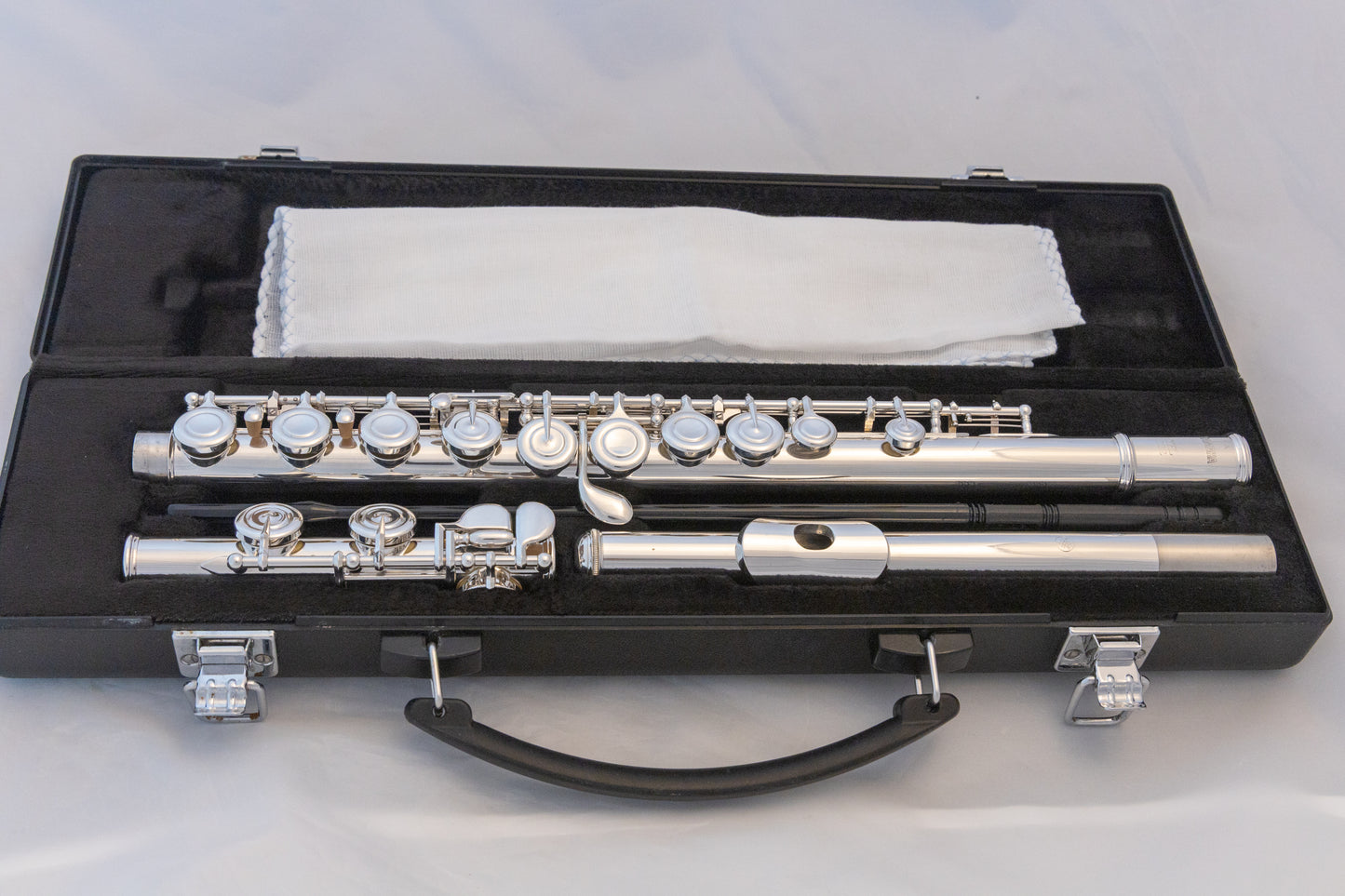 Yamaha YFL-222 Standard Silver-plated Flute *Cleaned & Serviced *Ready to play