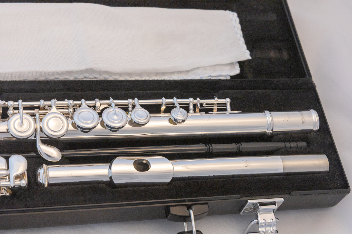 Yamaha YFL-222 Standard Silver-plated Flute *Cleaned & Serviced *Ready to play