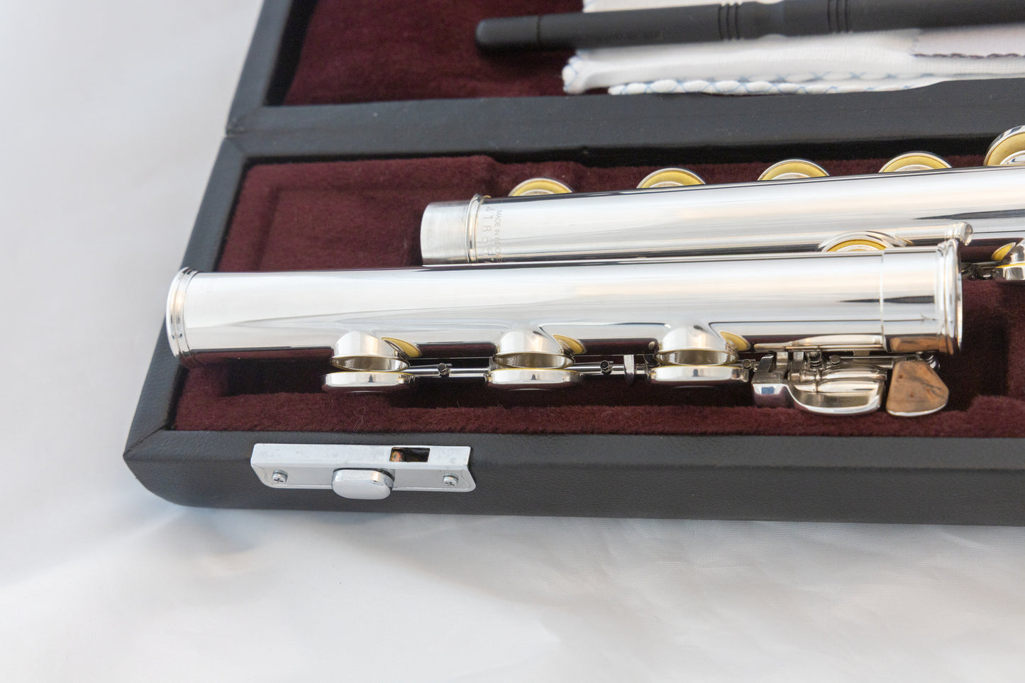 Yamaha YFL-461H All Silver Intermediate Flute Open-hole B-foot *Cleaned & Serviced