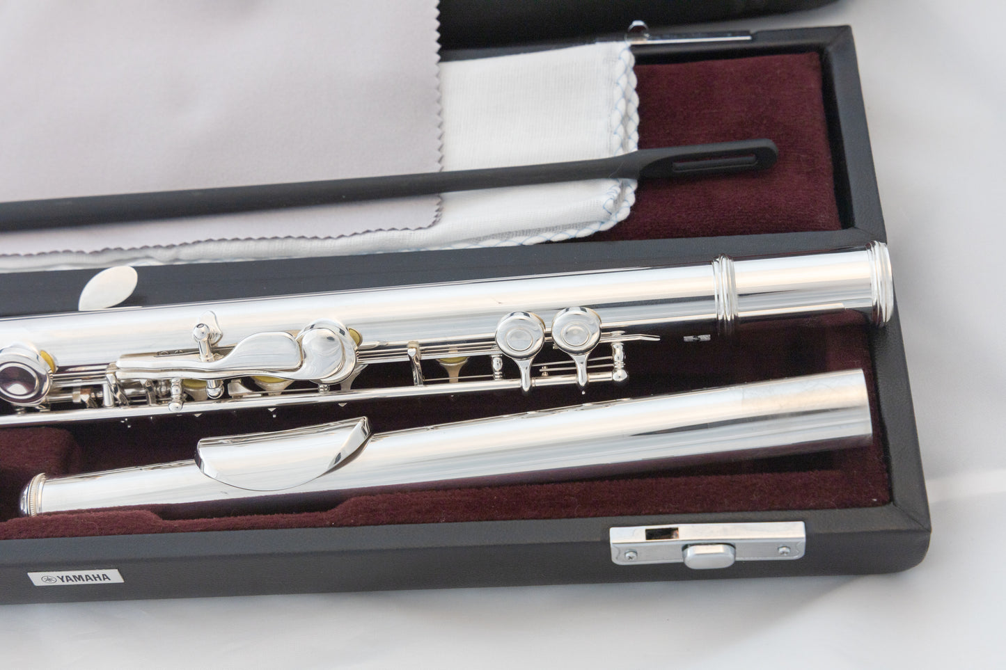 Yamaha YFL-461H All Silver Intermediate Flute Open-hole B-foot *Cleaned & Serviced