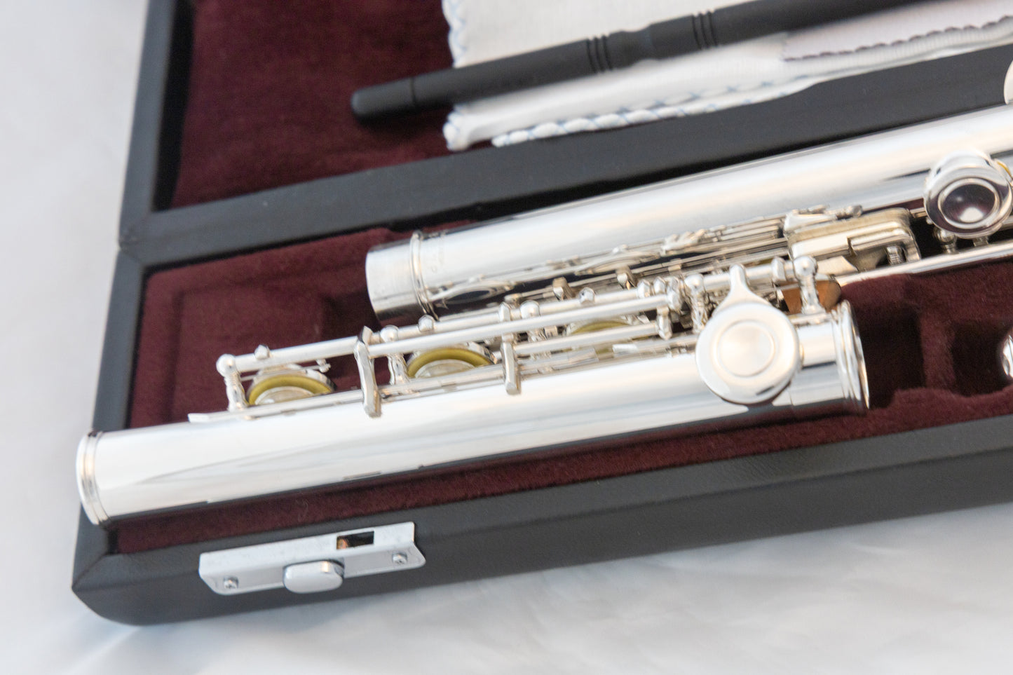 Yamaha YFL-461H All Silver Intermediate Flute Open-hole B-foot *Cleaned & Serviced