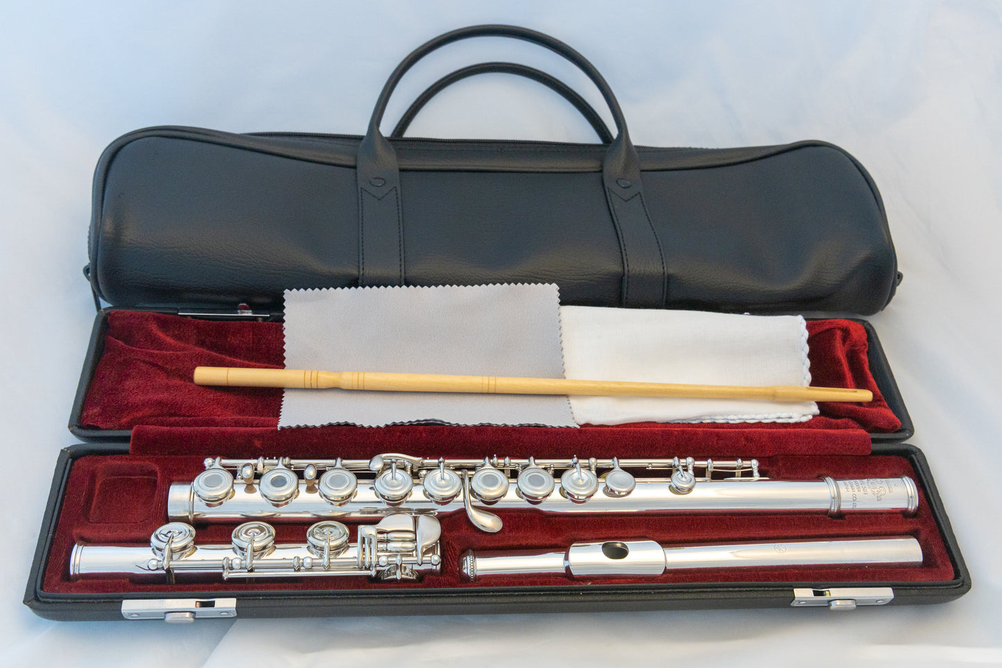 Yamaha YFL-581H (now 687H) Professional Flute All Silver Open-hole *Made in Japan *Cleaned & Serviced