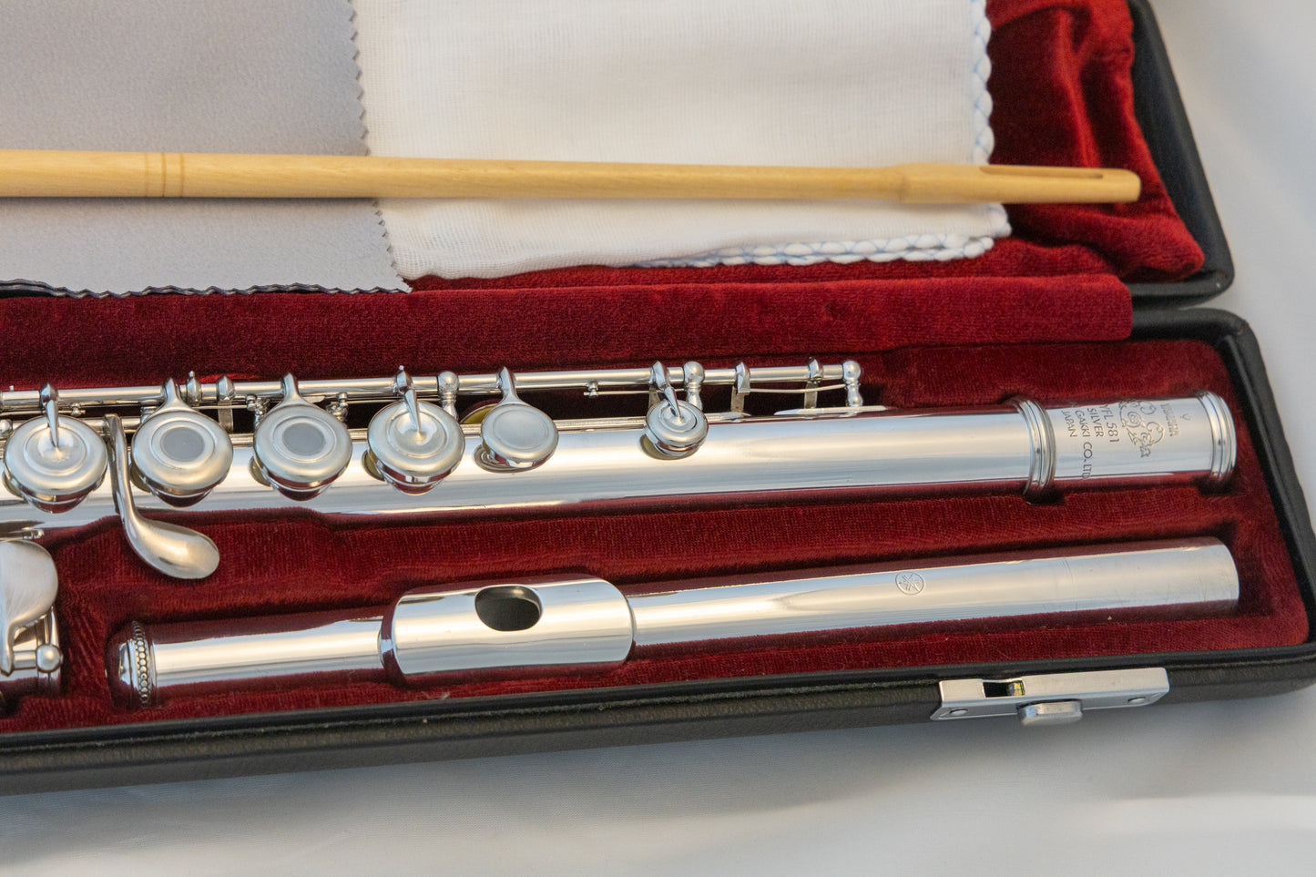 Yamaha YFL-581H (now 687H) Professional Flute All Silver Open-hole *Made in Japan *Cleaned & Serviced