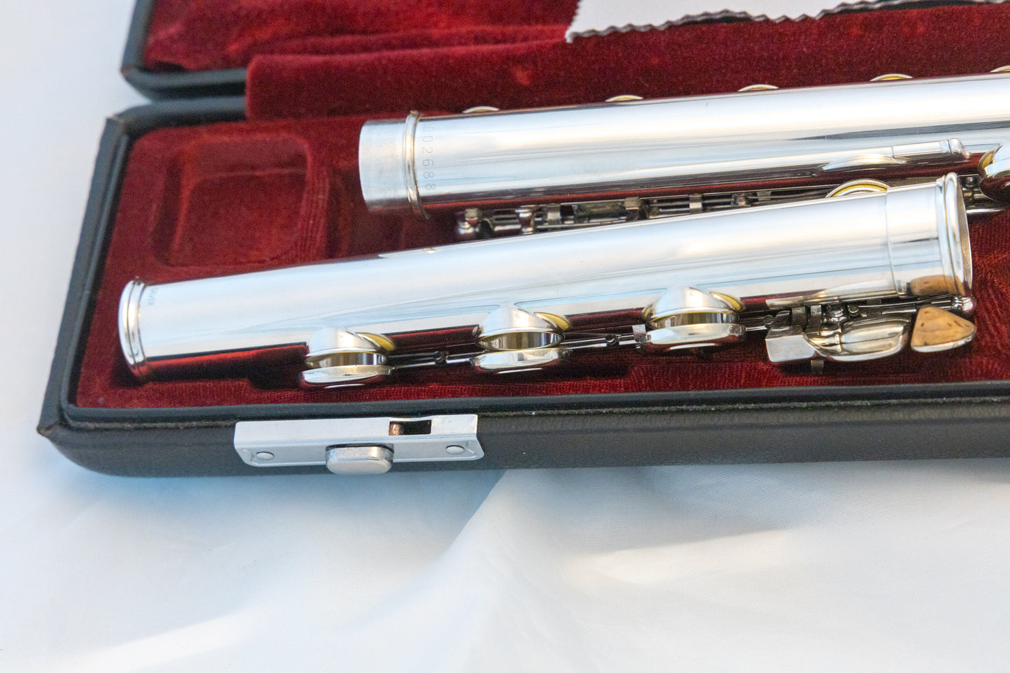 Yamaha YFL-581H (now 687H) Professional Flute All Silver Open-hole *Made in Japan *Cleaned & Serviced