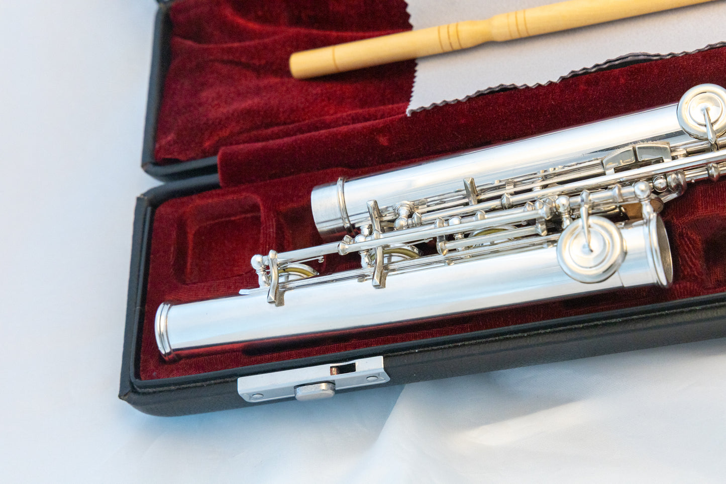 Yamaha YFL-581H (now 687H) Professional Flute All Silver Open-hole *Made in Japan *Cleaned & Serviced
