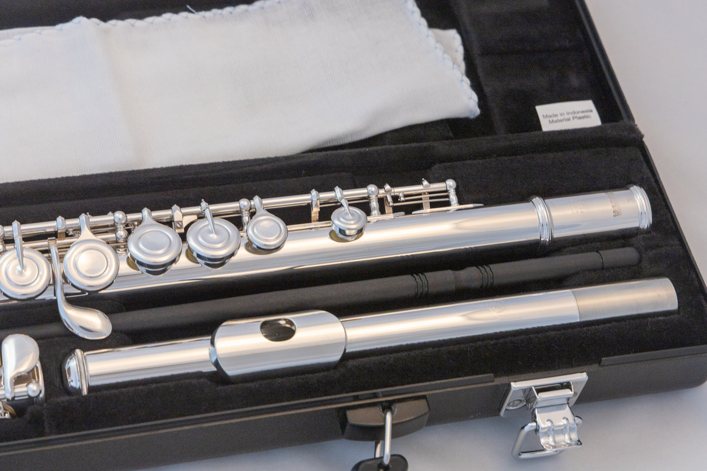 Yamaha YFL-222 Standard Silver-plated Flute *Cleaned & Serviced *Ready to play