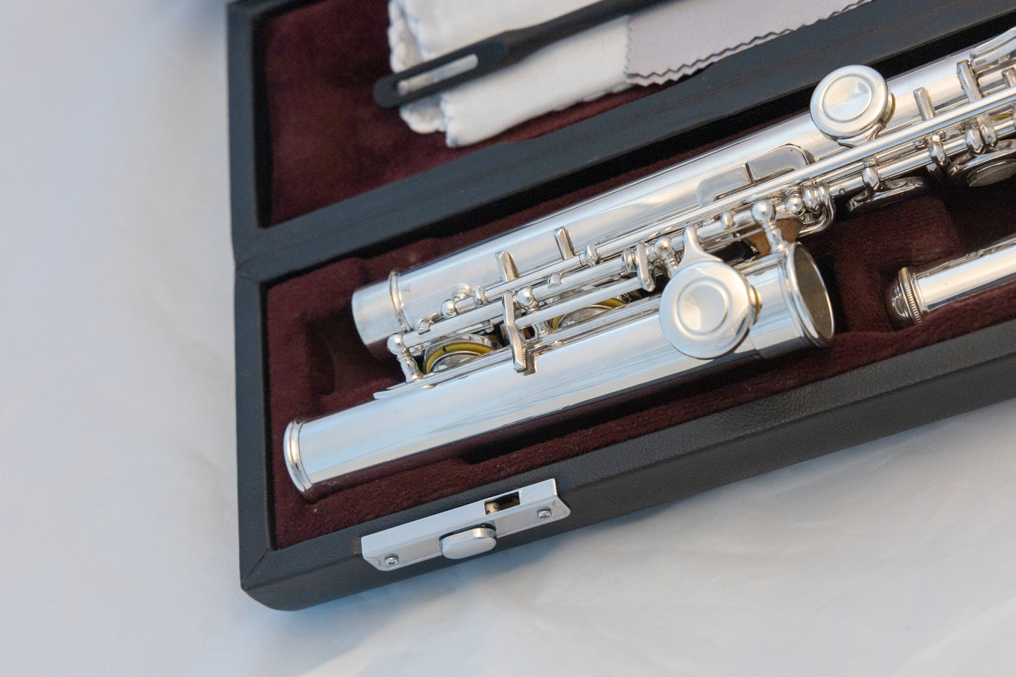 Yamaha YFL-481 All Silver Intermediate Flute *Open-hole *Cleaned & Serviced