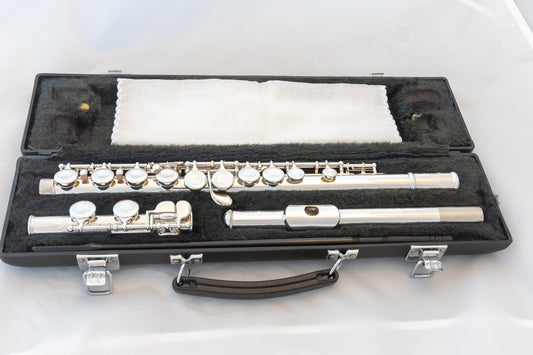Yamaha YFL-221 Silver-plated Standard Flute *Made in Japan *Cleaned & Serviced