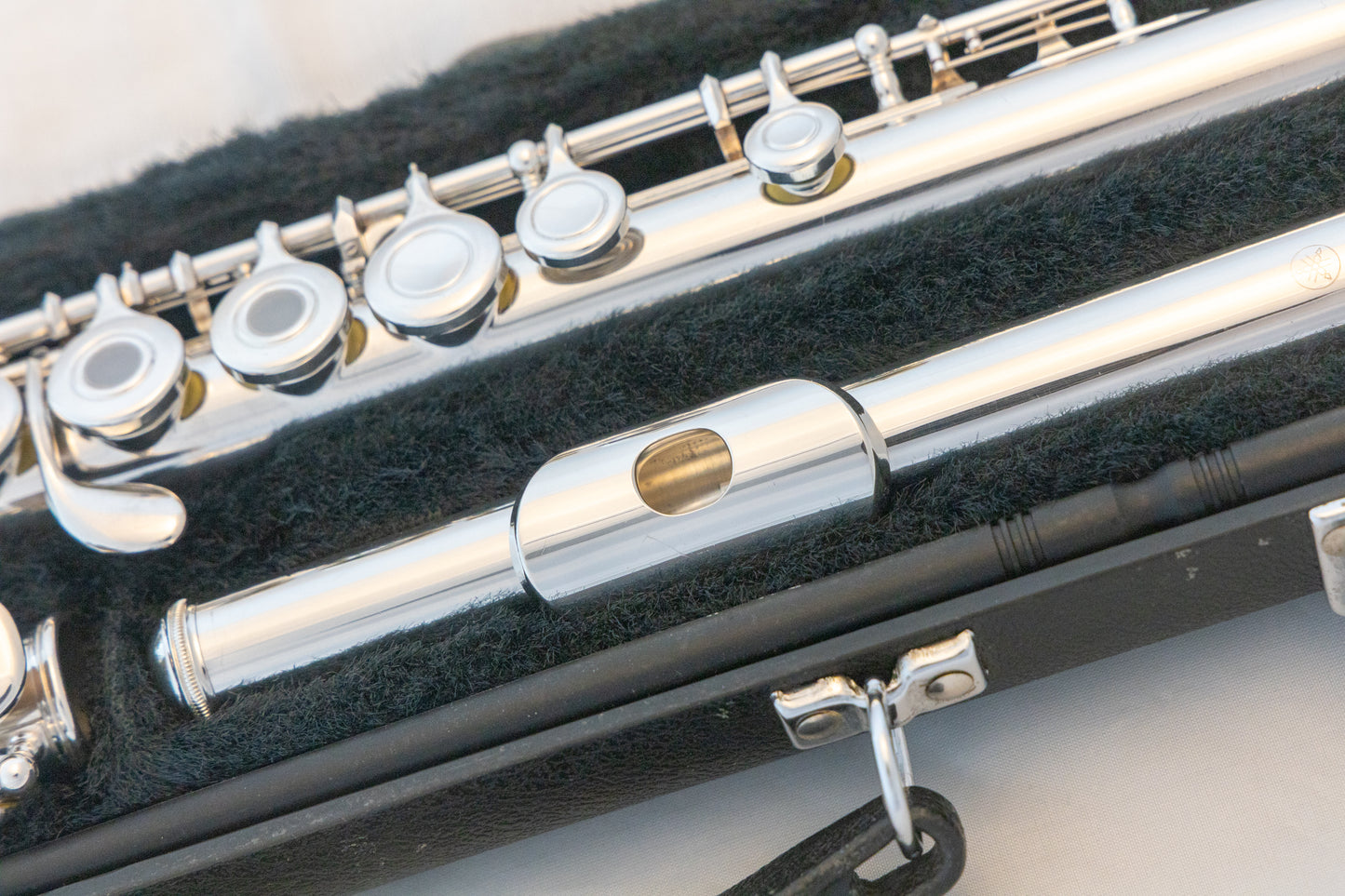 Yamaha YFL-381H Intermediate Open-hole Flute *Silver Headjoint *Made in Japan *Low-B *Cleaned & Serviced