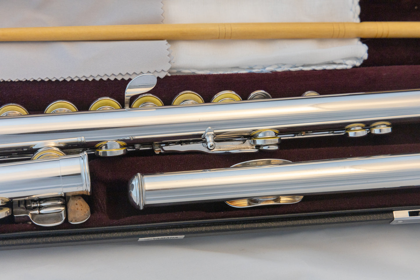 Yamaha YFL-481H All Silver Intermediate Flute *Open-hole *B-foot *Made in Japan *Cleaned & Serviced