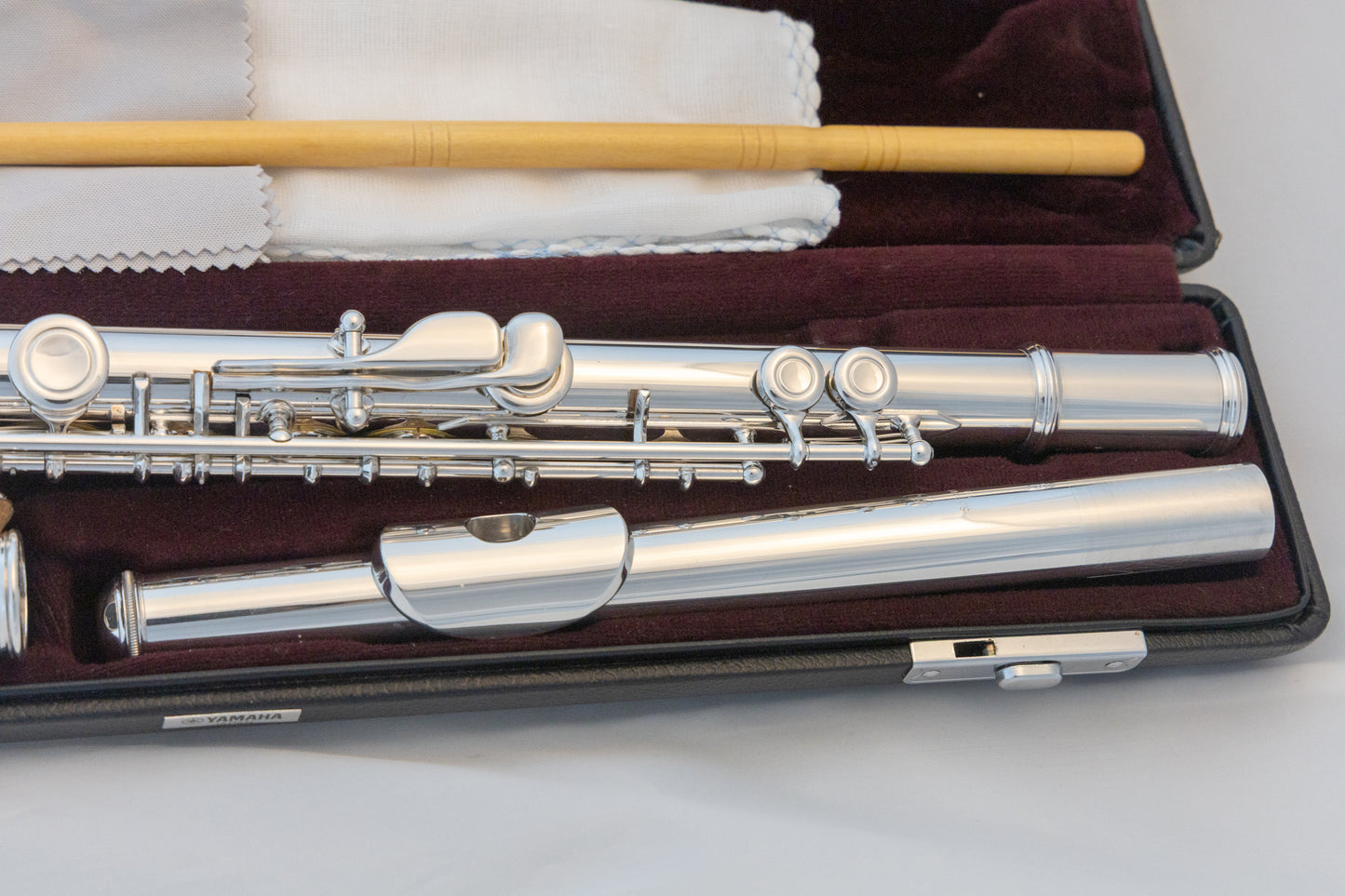 Yamaha YFL-481H All Silver Intermediate Flute *Open-hole *B-foot *Made in Japan *Cleaned & Serviced