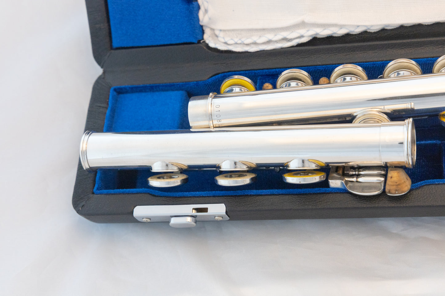 Yamaha YFL-481H All Silver Intermediate Flute *Open-hole *B-foot *Made in Japan *Cleaned & Serviced