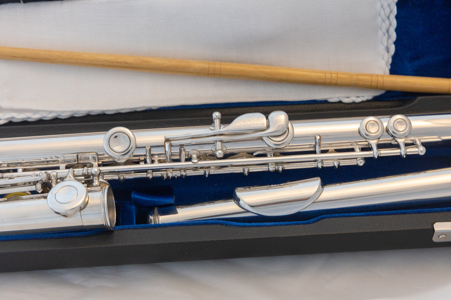 Yamaha YFL-481H All Silver Intermediate Flute *Open-hole *B-foot *Made in Japan *Cleaned & Serviced